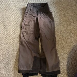 Women’s Patagonia snow pants